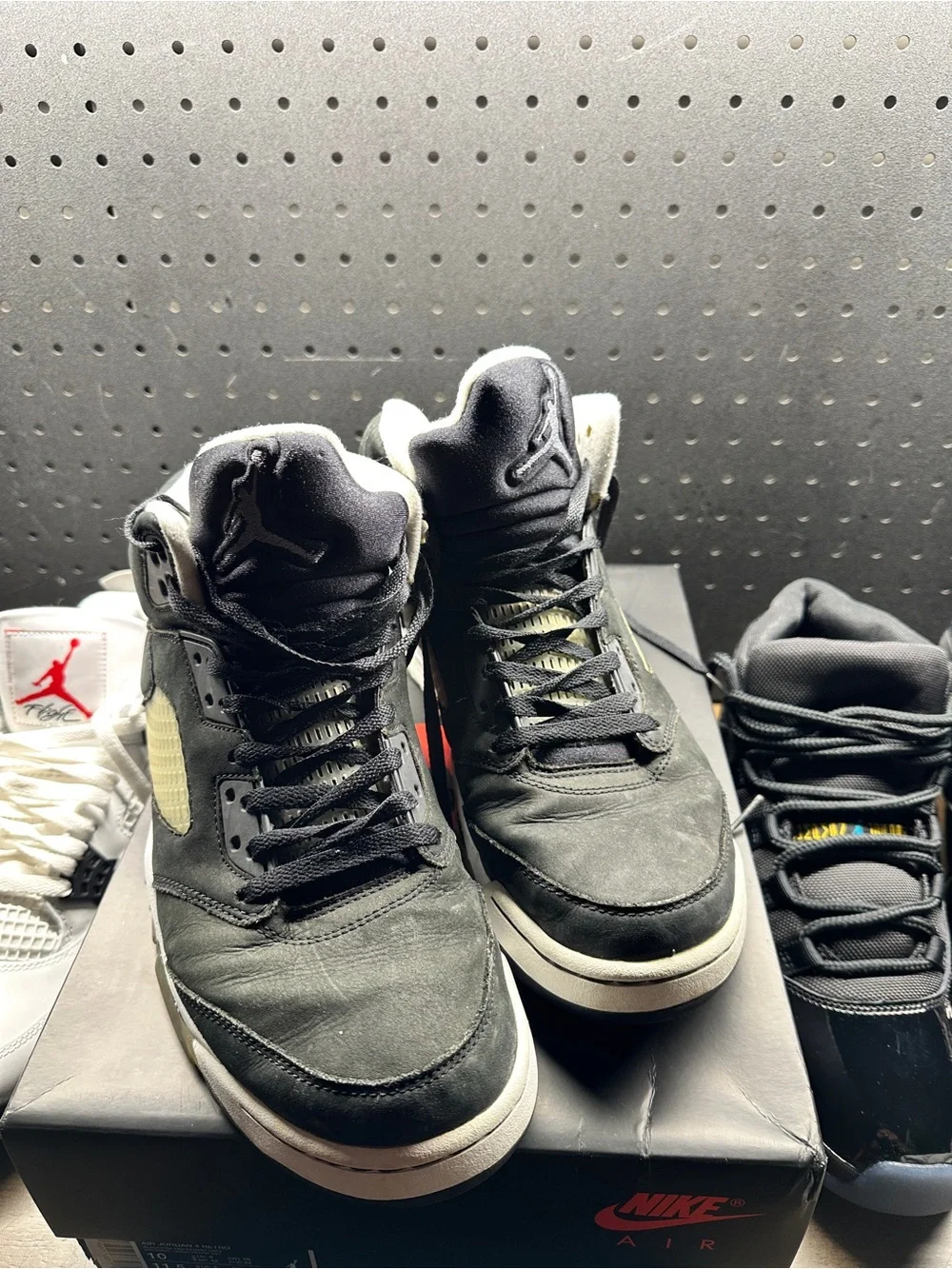 Jordan Retro 5 Men’s Black, White and Gum Air Sneakers